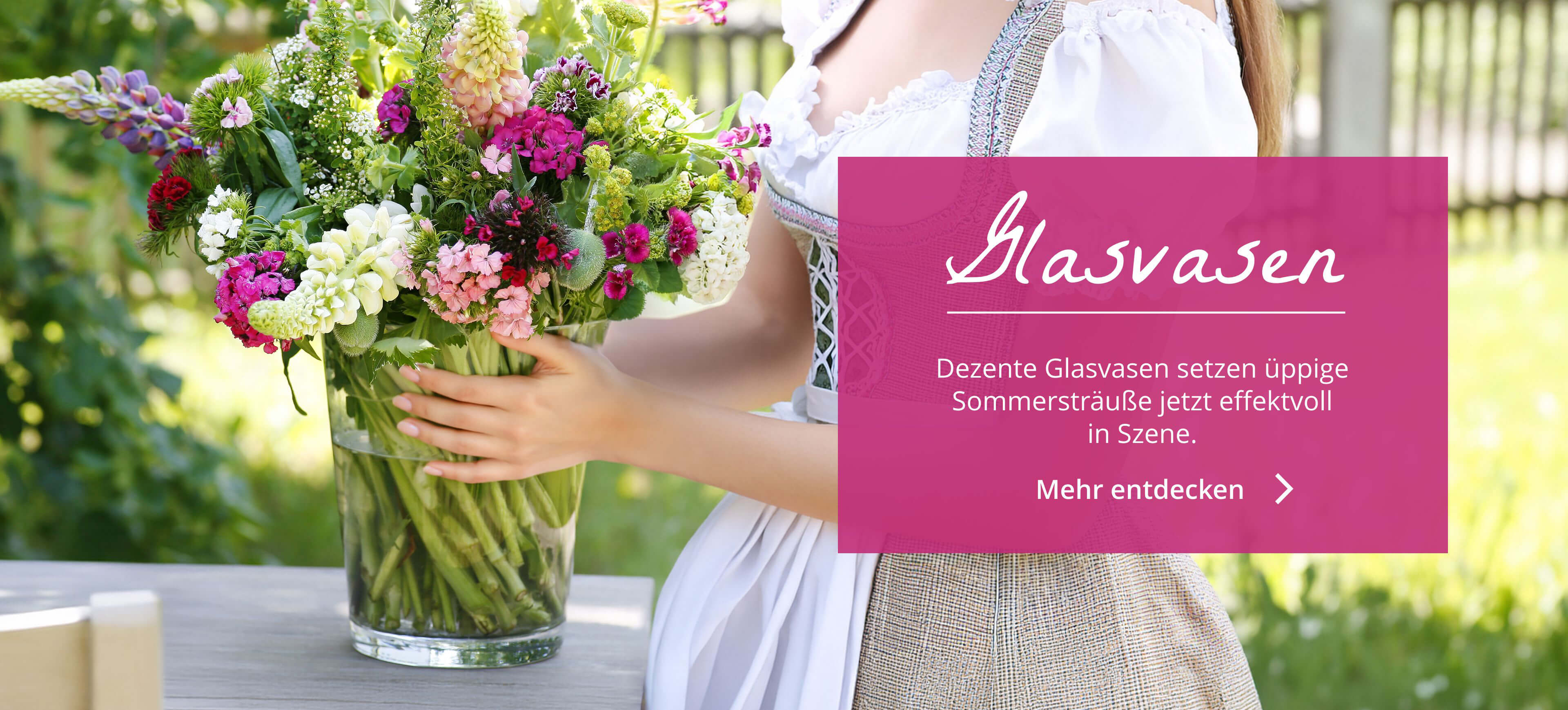 Dezente Glasvasen für üppige Sommersträuße